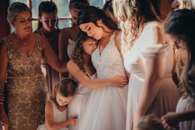 It’s not just the bride and groom moments that matter in your wedding day. ❤️